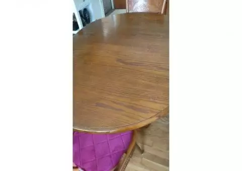 Pedestal Dining Table with 5 chairs